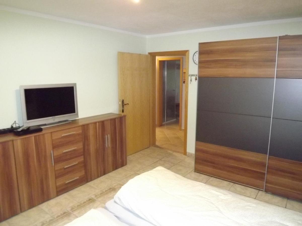 Grosszuegige Ferienwohnung Am Waldesrand Im Seenland Lauta Zewnętrze zdjęcie