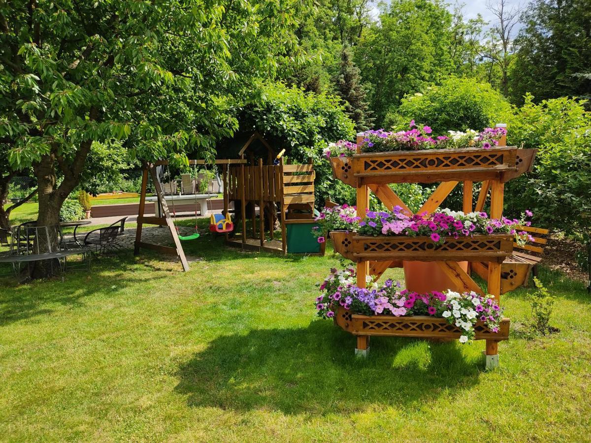 Grosszuegige Ferienwohnung Am Waldesrand Im Seenland Lauta Zewnętrze zdjęcie